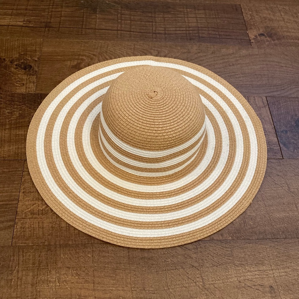 Striped Wide-Brim Floppy Sun Hat - Tan & White Beach Resort Coastal OSFM